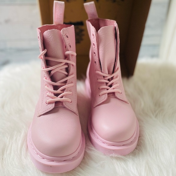 Dr. Martens 1460 Pascal | Chalk Pink - Picture 4 of 13